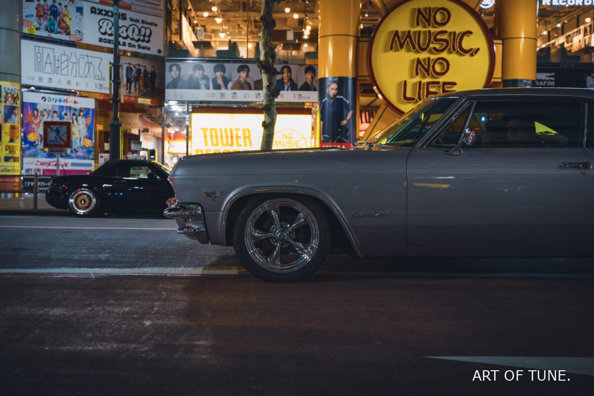 LOWRIDER: HISTORY, PRIDE, CULTURE ローライダー To put together the lowrider exhibit, Bullock curator